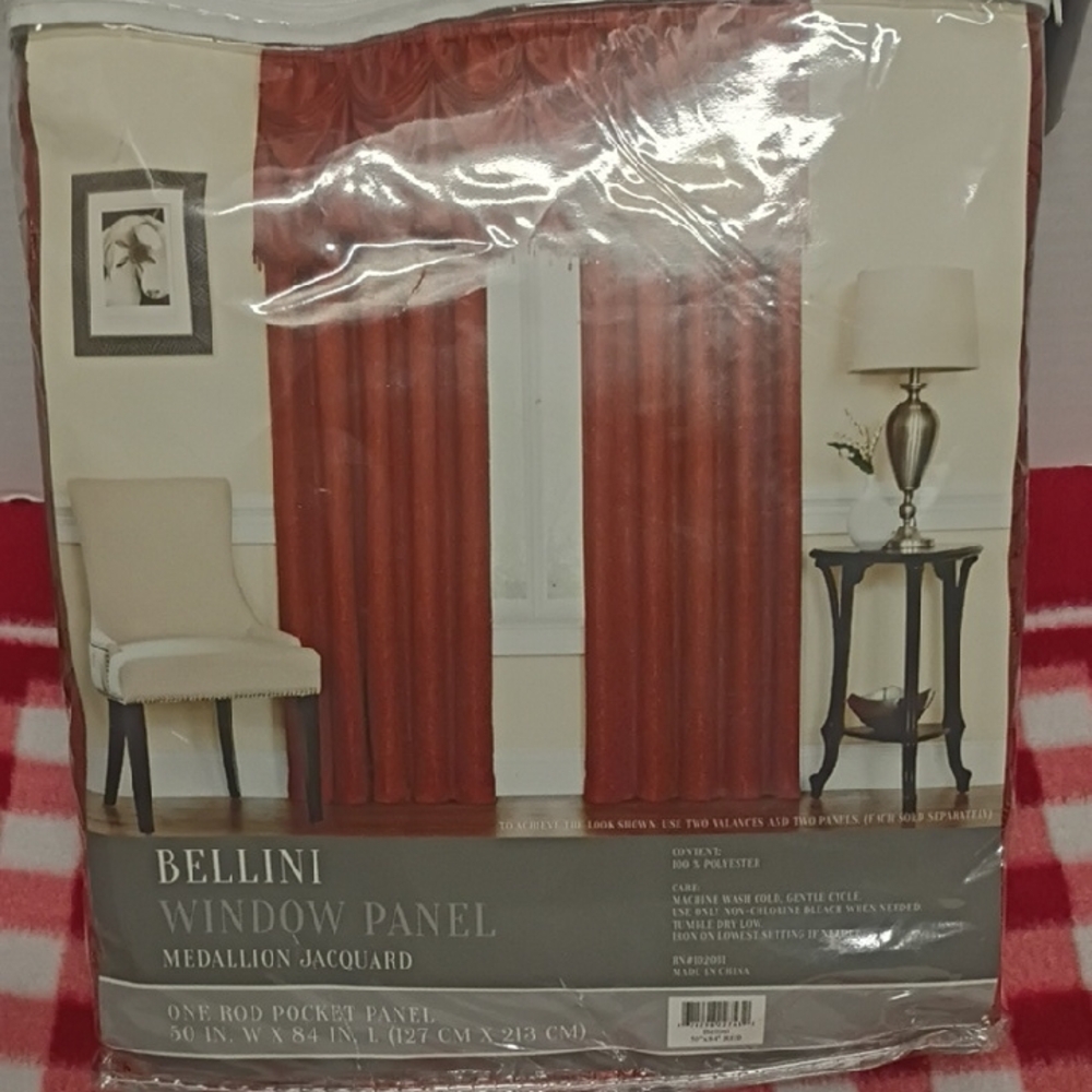 Bellini Medallion Jacquard Curtain in Rich Red